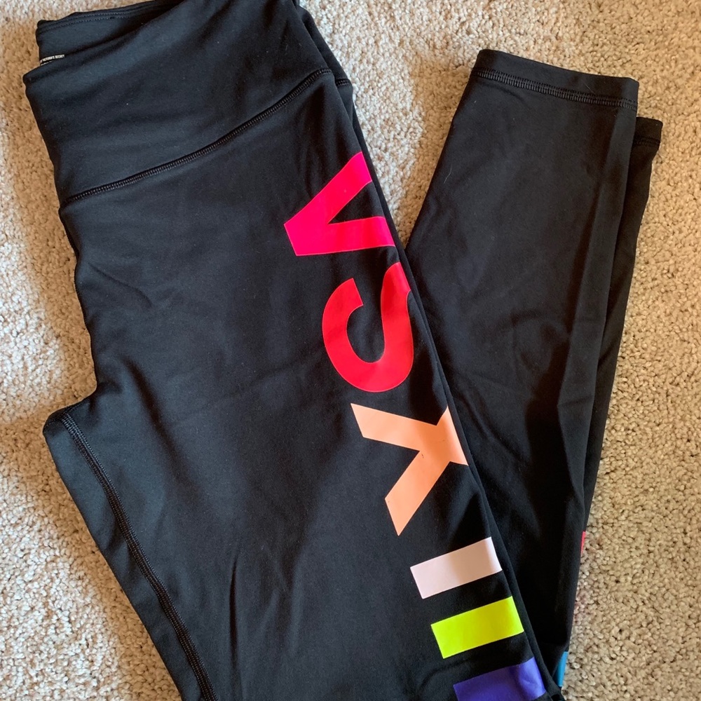 Size L Victoria Secret yoga pants